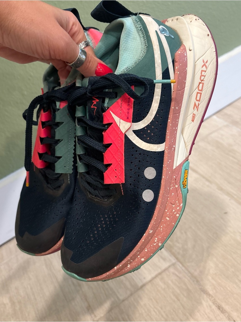 Nike Zegama 2 Zoomx Trail Vibram Armory Navy and Green Frost colorway.